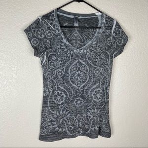 2/$15 Gear Grey Pattern Short Sleeve Light T-shirt Size L